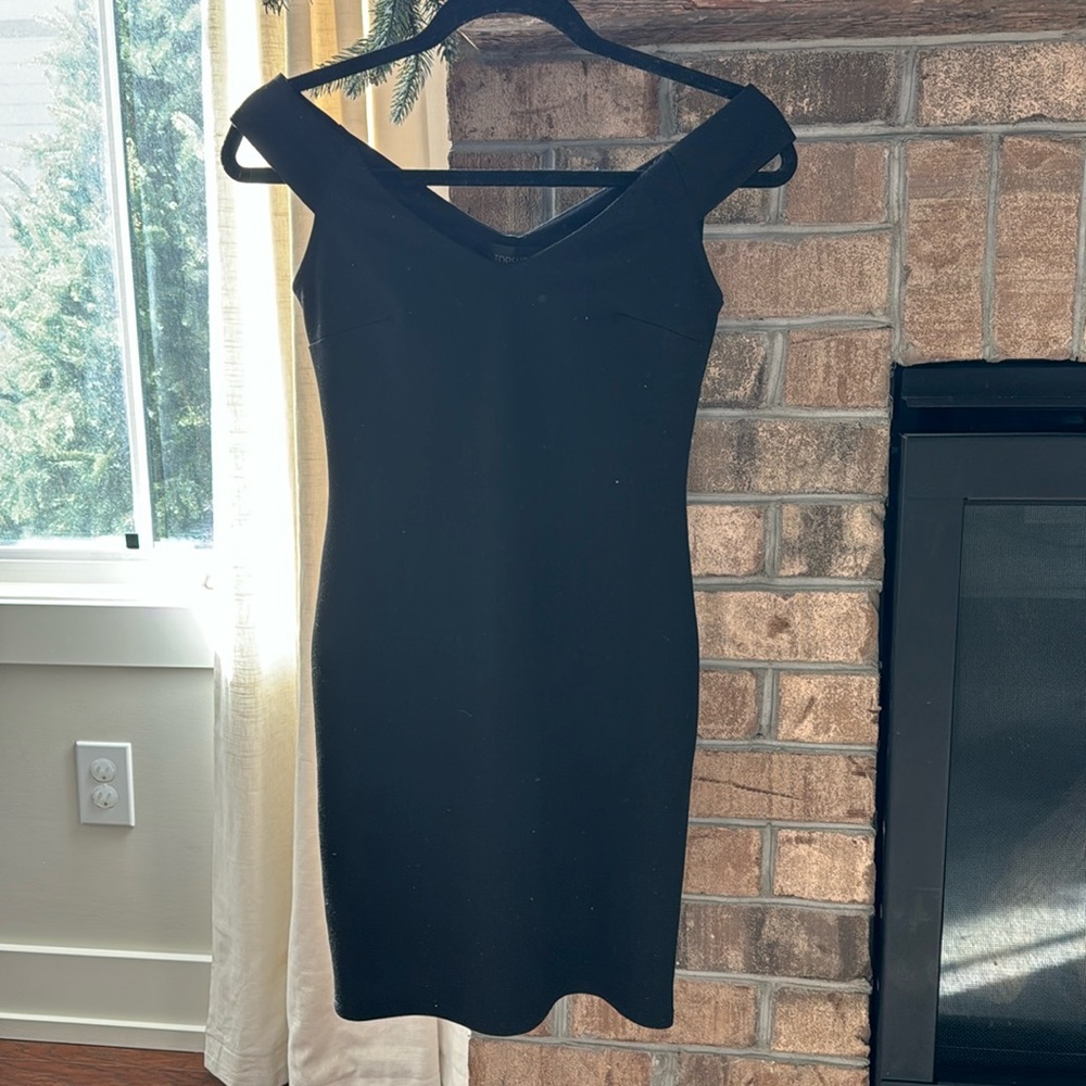 Topshop black off the shoulder dress size 4
